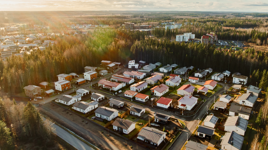 ELY-keskuksen avustushaku fossiilisesta lämmityksestä luopumiseen jatkui lokakuussa 2025.